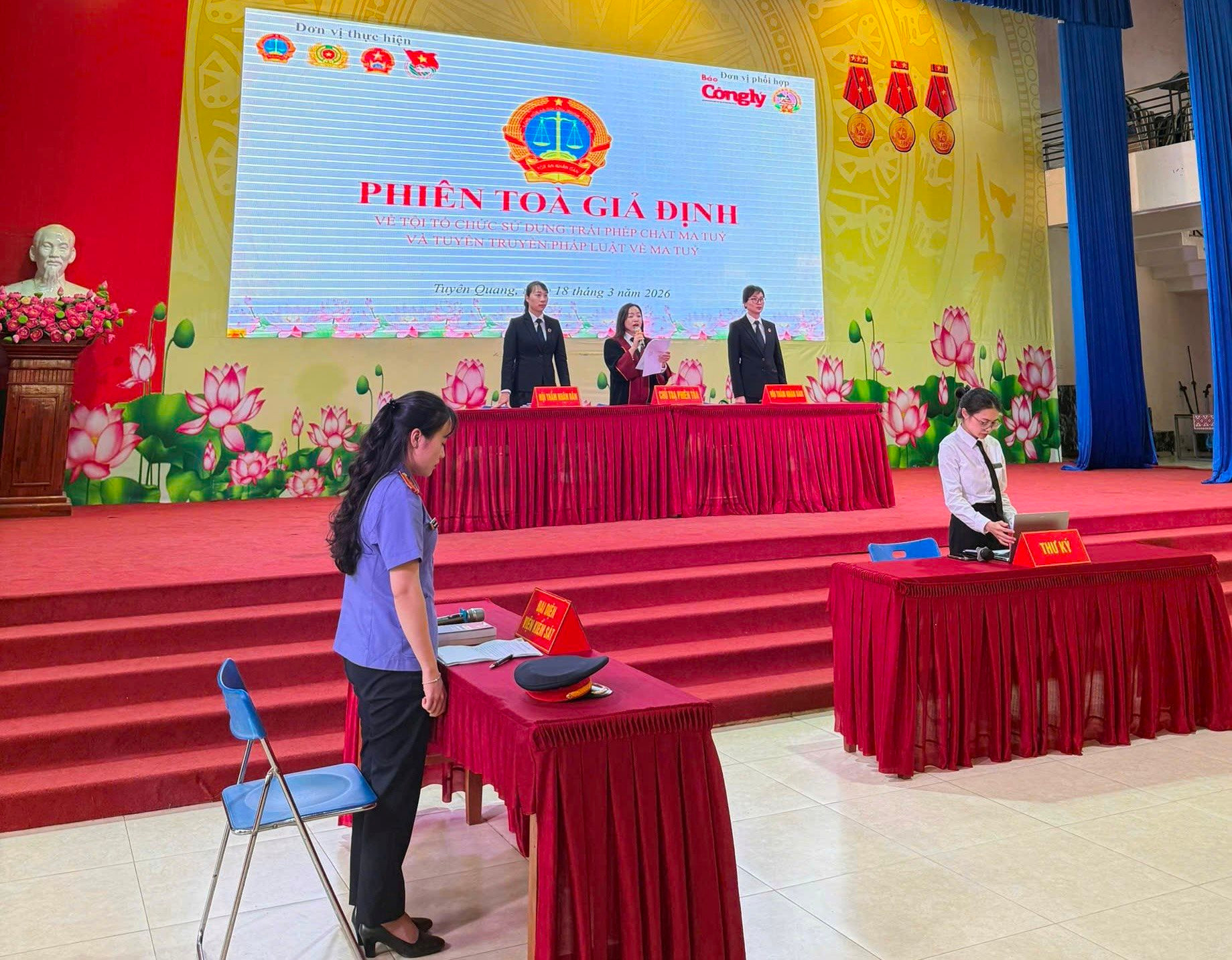 phien-toa-gia-dinh-1.jpg