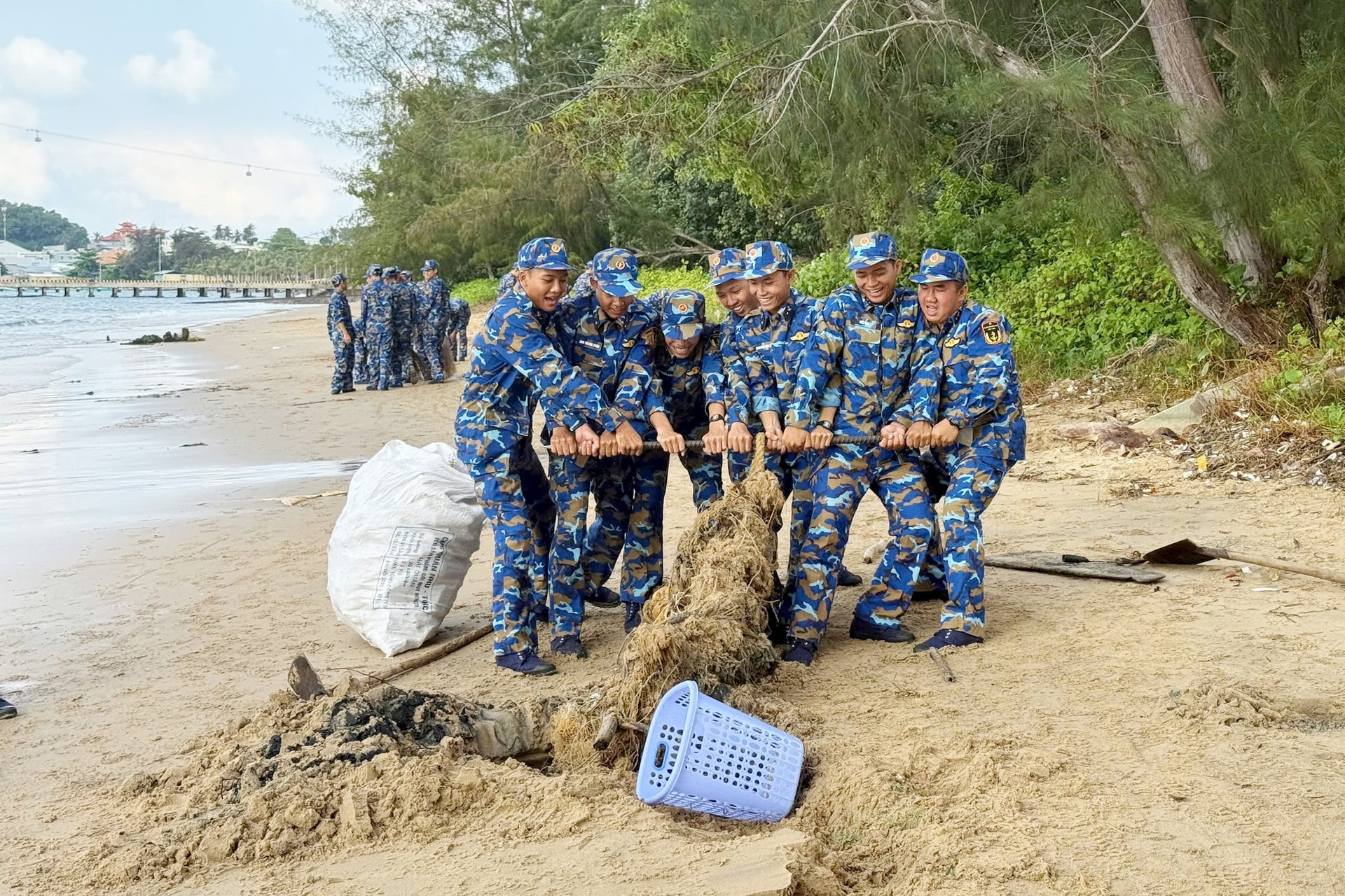 Vùng 5 Hải quân tổ chức “Ngày Chủ nhật xanh”