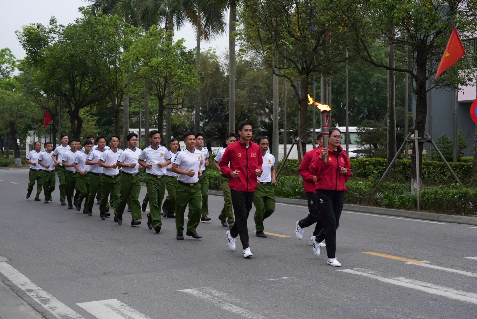 anh-2-dai-hoi.jpg