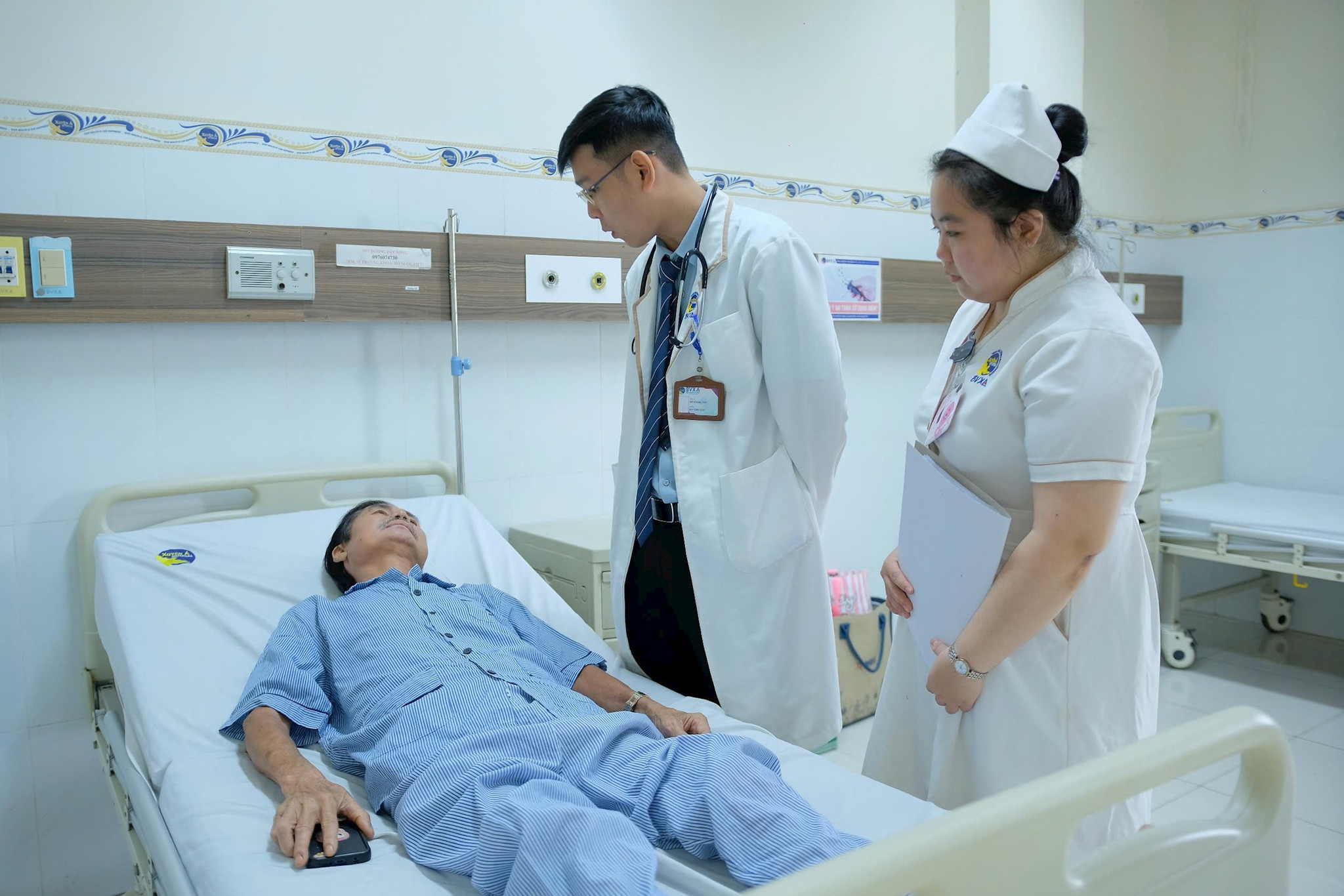 hinh-anh-bs-tham-kham-1.jpg