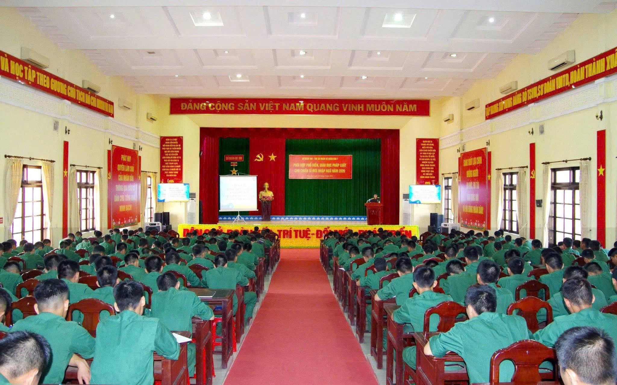 z7654773847957_e53c7f50f0572a05bc6159b9e0e25bf6.jpg