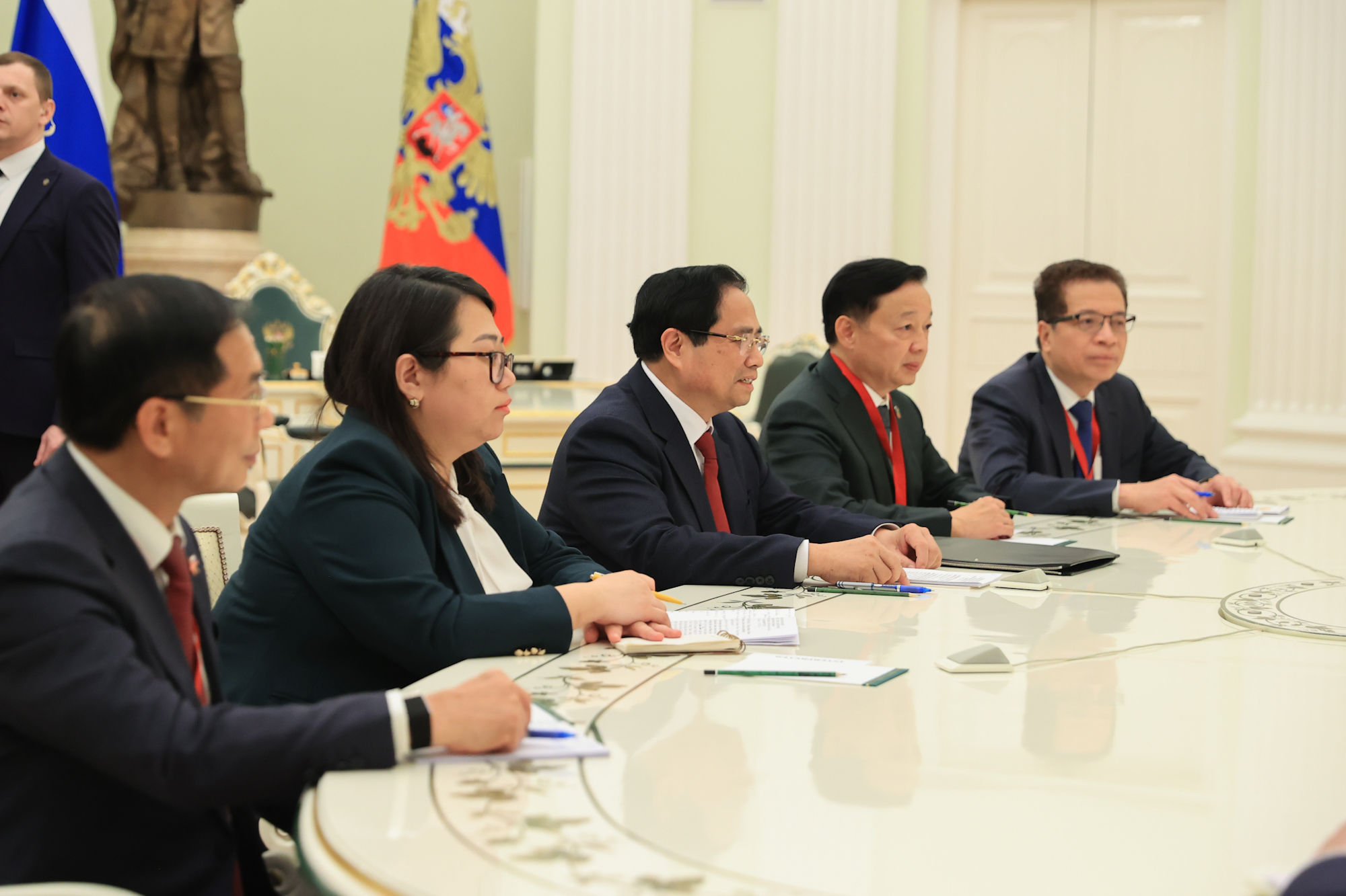 Thủ tướng Phạm Minh Chính hội kiến Tổng thống Liên bang Nga Vladimir Putin- Ảnh 2.