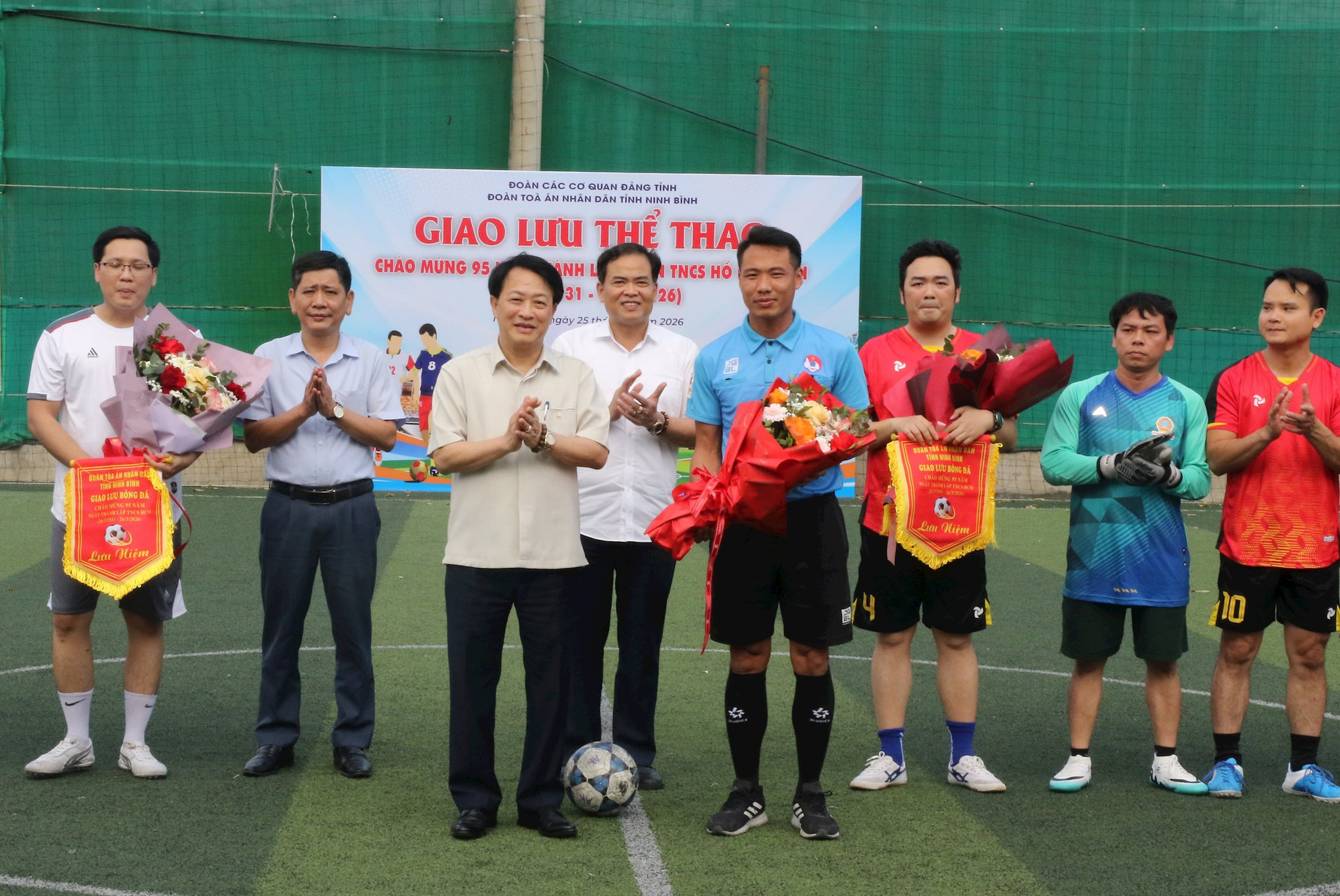 giao_luu_bong_da1.jpg