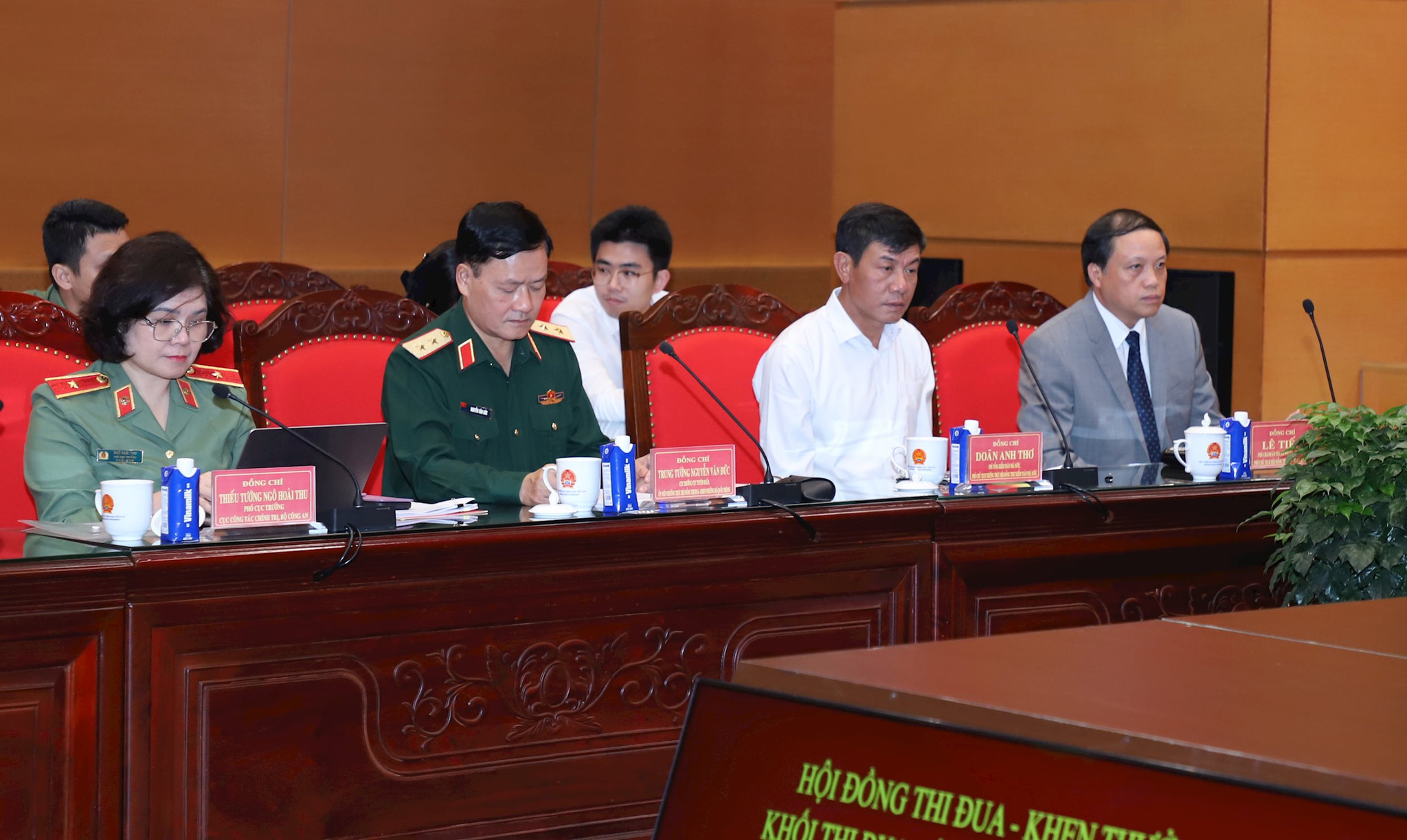 khi-thi-dua-noi-chinh-6-.jpg