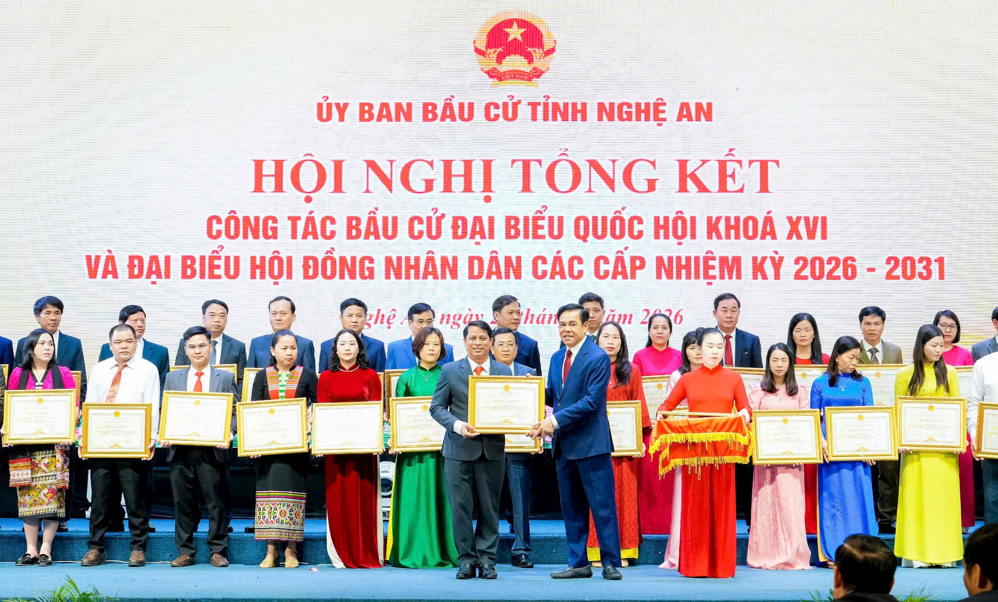 bang-khen-ubnd-tinh-cho-ca-nhan(1).jpg
