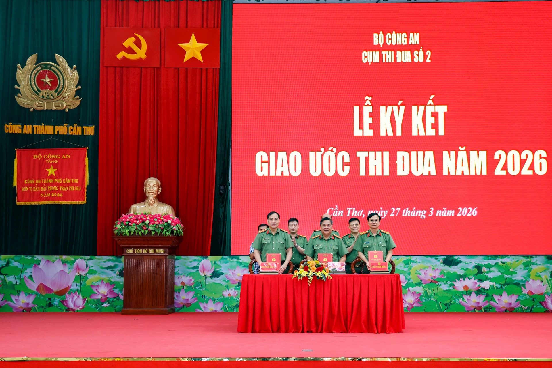 Cụm thi đua số 2 - Bộ Công an ký kết giao ước thi đua “Vì an ninh Tổ quốc” năm 2026