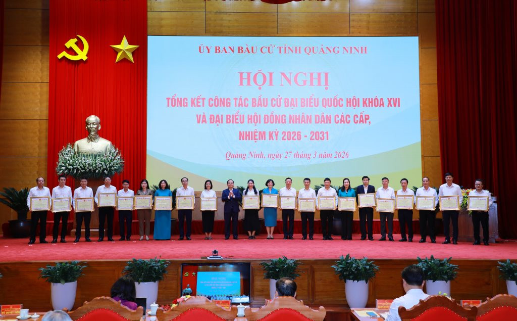 khen-thuong-ca-nhan.jpeg