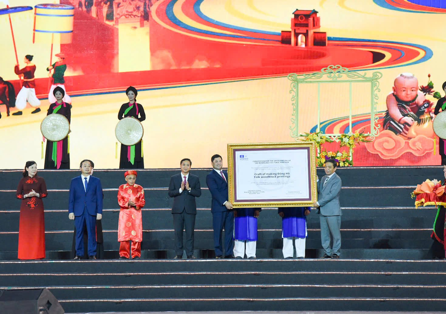unesco-trao-bang.jpg
