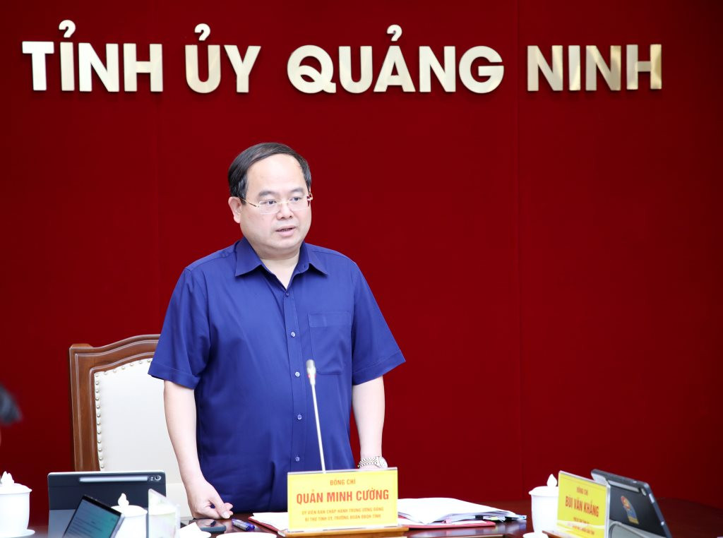 2-dong-chi-quan-minh-cuong.jpeg