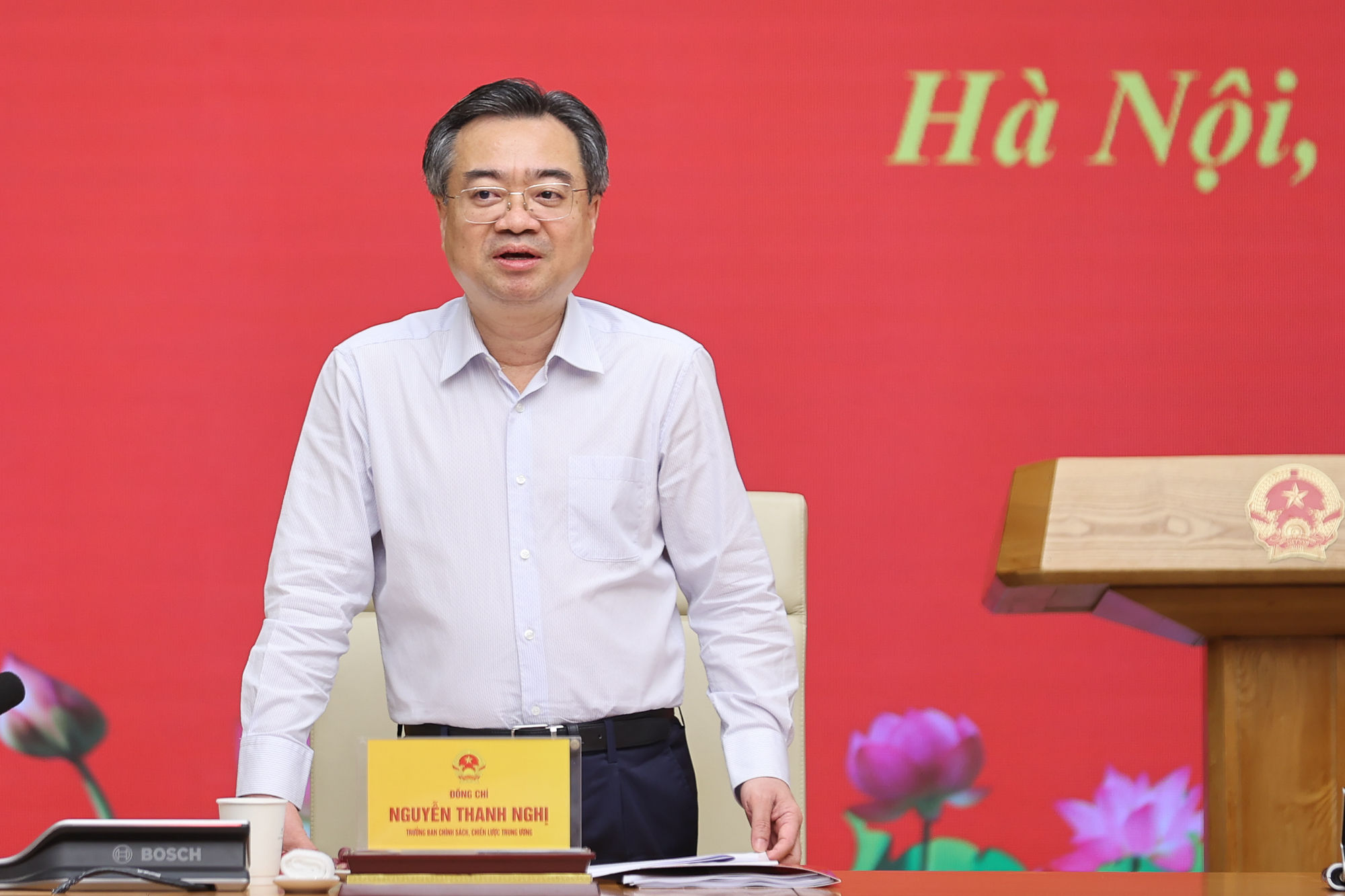 Thông qua Báo cáo kiểm tra, giám sát của Bộ Chính trị, Ban Bí thư đối với Ban Thường vụ Đảng ủy Chính phủ- Ảnh 4. Thông qua Báo cáo kiểm tra, giám sát của Bộ Chính trị, Ban Bí thư đối với Ban Thường vụ Đảng ủy Chính phủ- Ảnh 4.