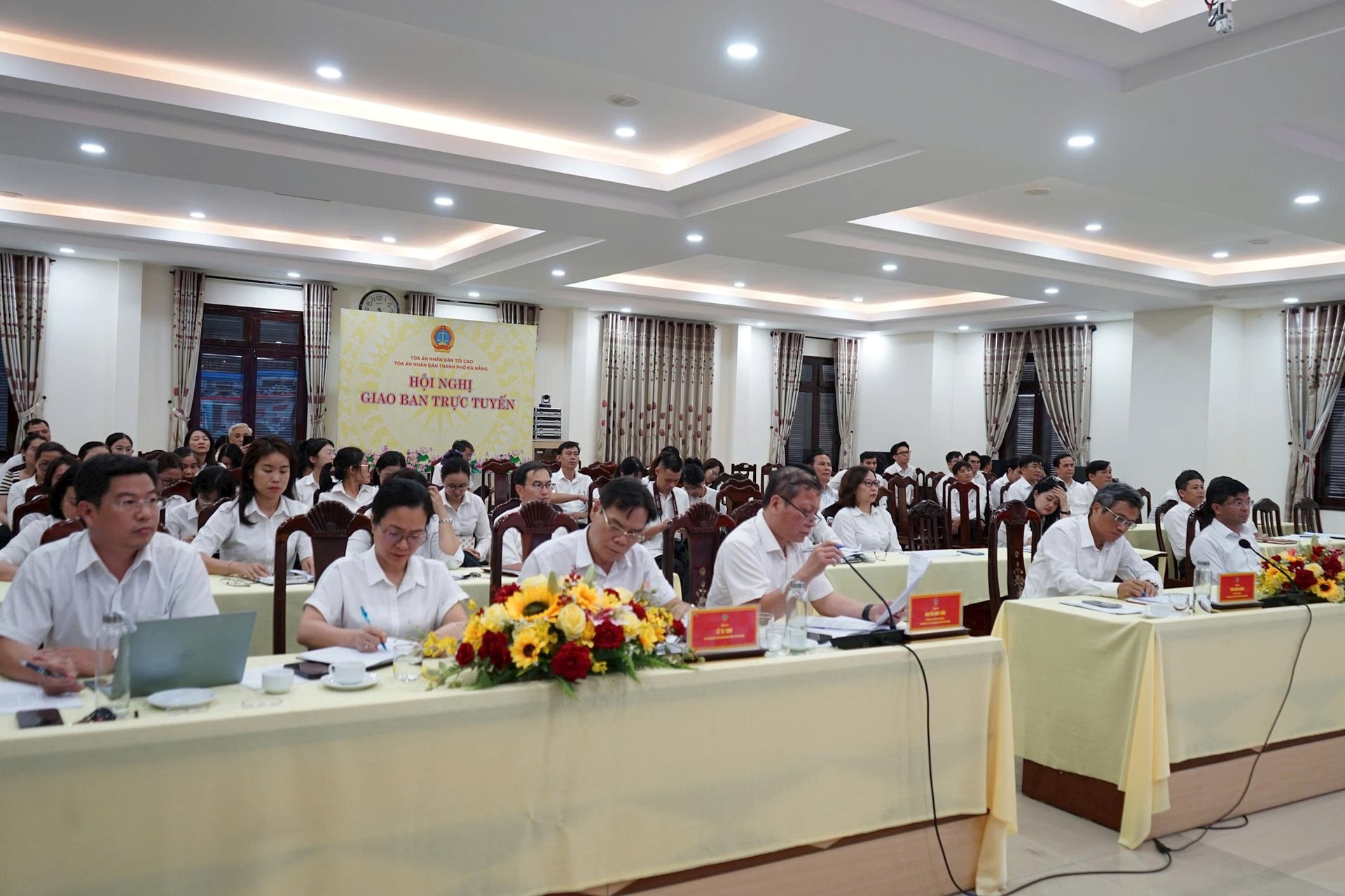 1-4-tatp-hoi-nghi9.jpg