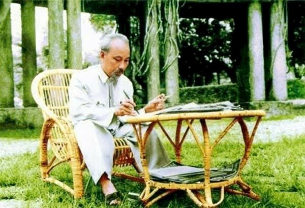 Khi phê bình mất đi sức chiến đấu, tổ chức suy yếu từ bên trong