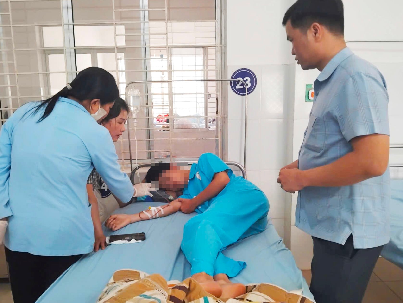 80 người ở Đắk Lắk bị ngộ độc nghi do ăn bánh mì