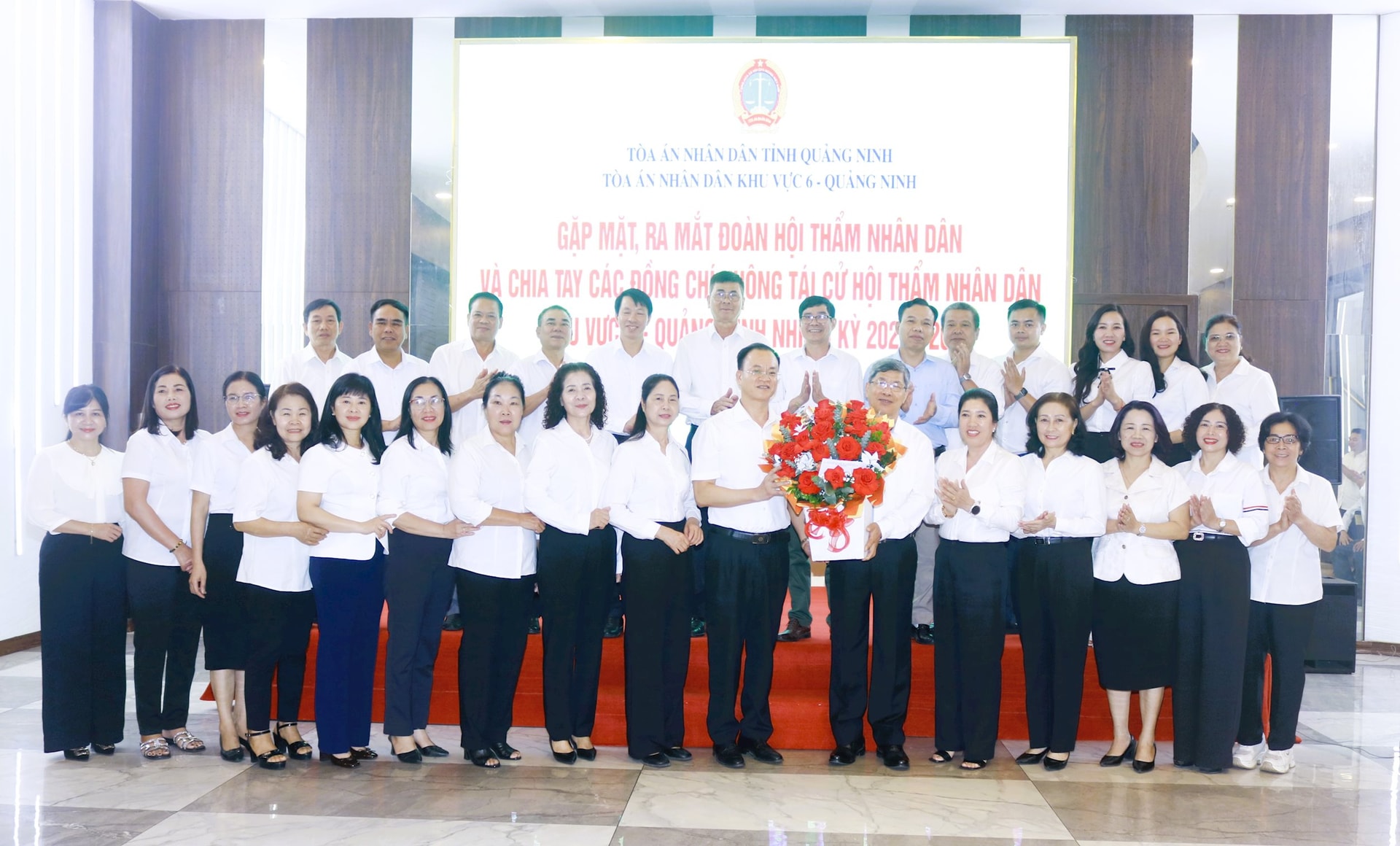 Ra mắt Đoàn Hội thẩm nhân dân nhiệm kỳ mới tại TAND khu vực 6 – Quảng Ninh