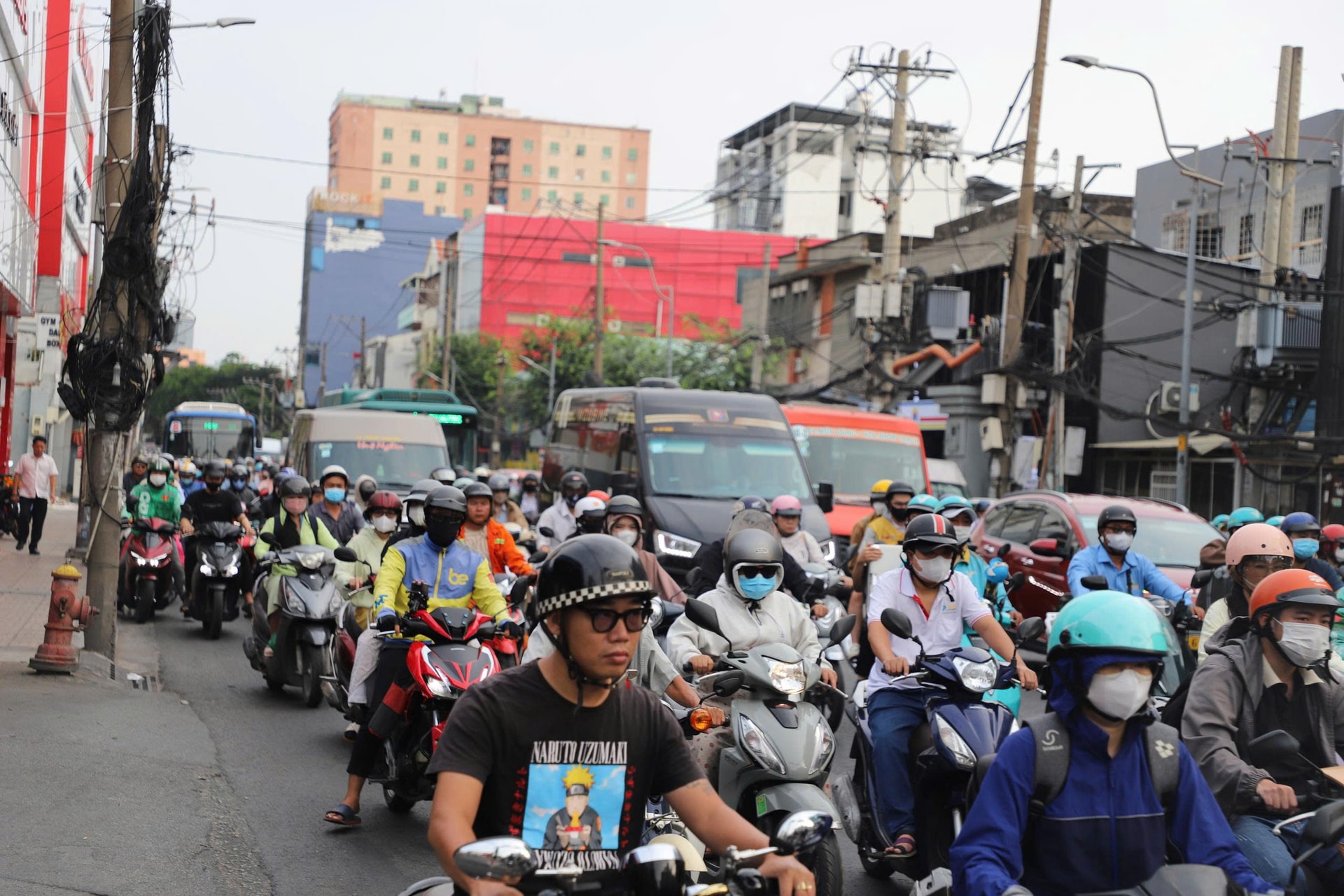Bài toán không để ùn tắc quá 30 phút, giải pháp nào cho TP.HCM?