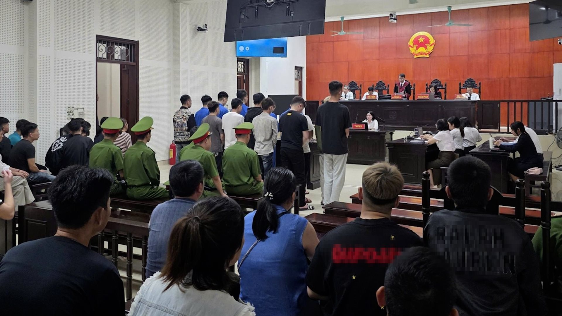 Bản tin Podcast Pháp đình ngày 2/4/2026