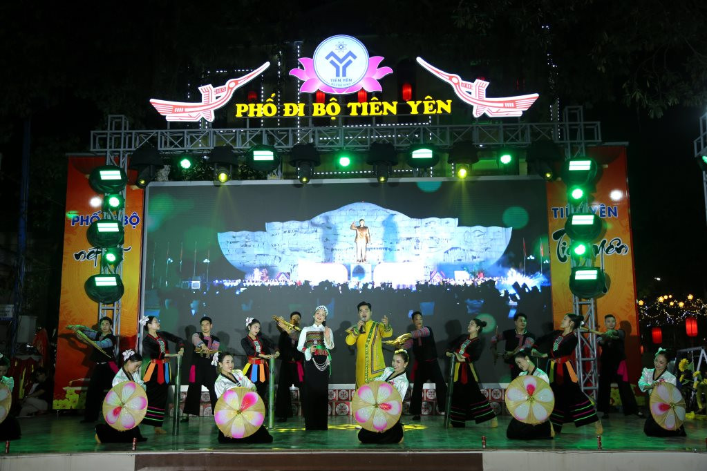 3-tuyen-truyen.jpeg