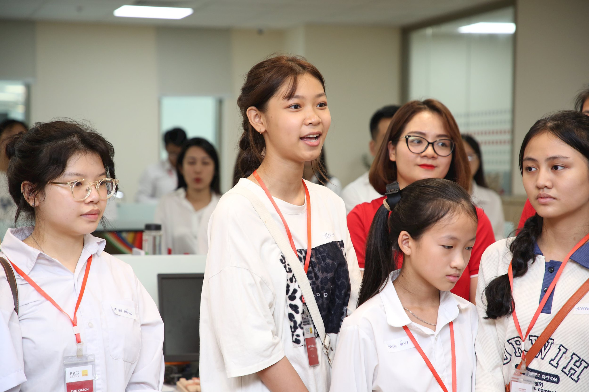 anh-4_em-dam-thi-yen-nhi.jpg