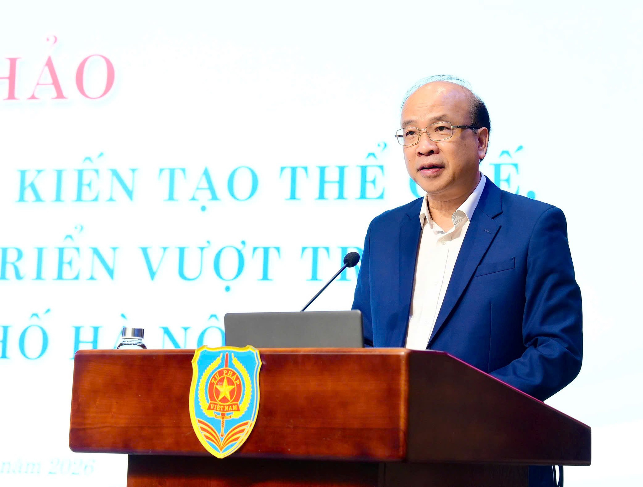 thu-truong-bo-tu-phap.jpg