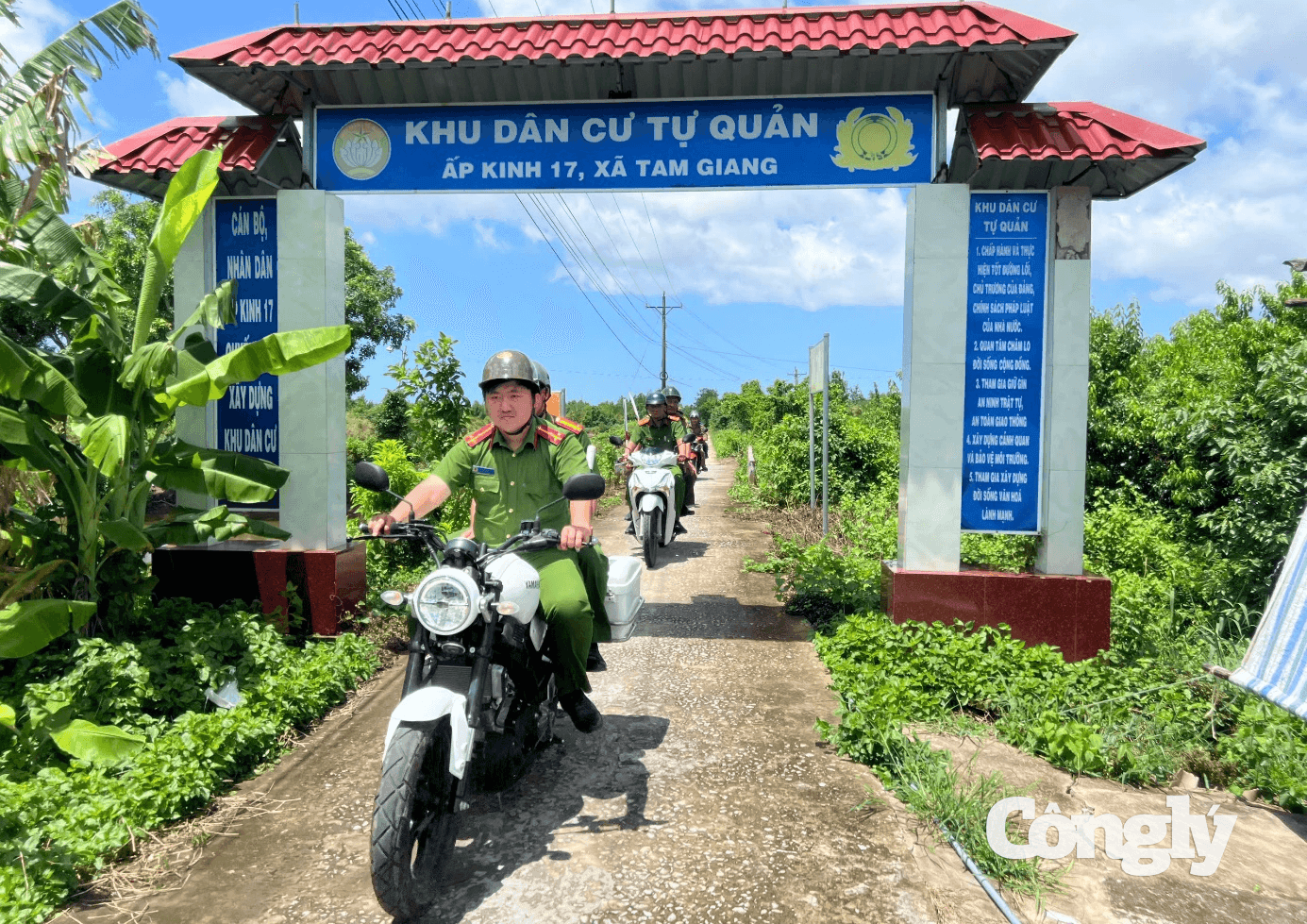 Lực lượng Công an cơ sở gần dân, bám dân, bảo vệ bình yên cho Nhân dân