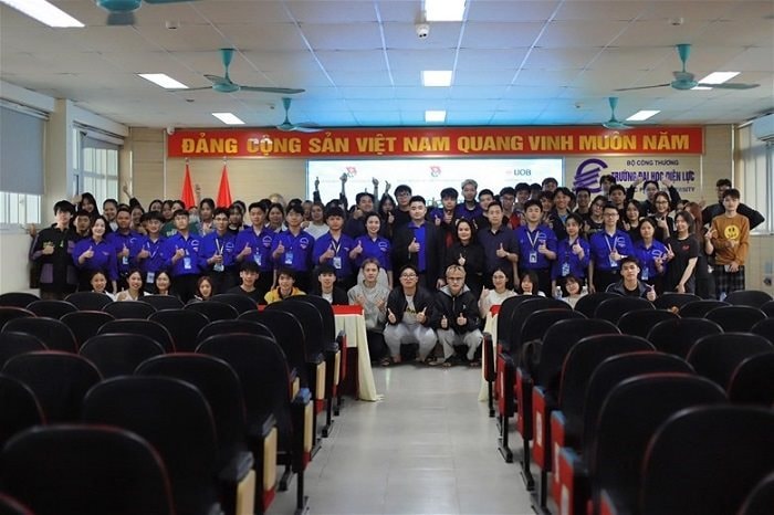 tuoi-tre-truong-dai-hoc-dien-luc-lan-toa-thong-diep-song-xanh-epu3.jpg