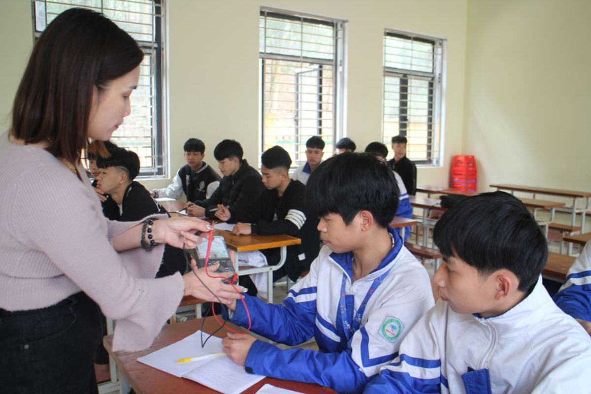 Giáo viên cơ sở giáo dục thường xuyên được xếp lương thế nào theo quy định mới?