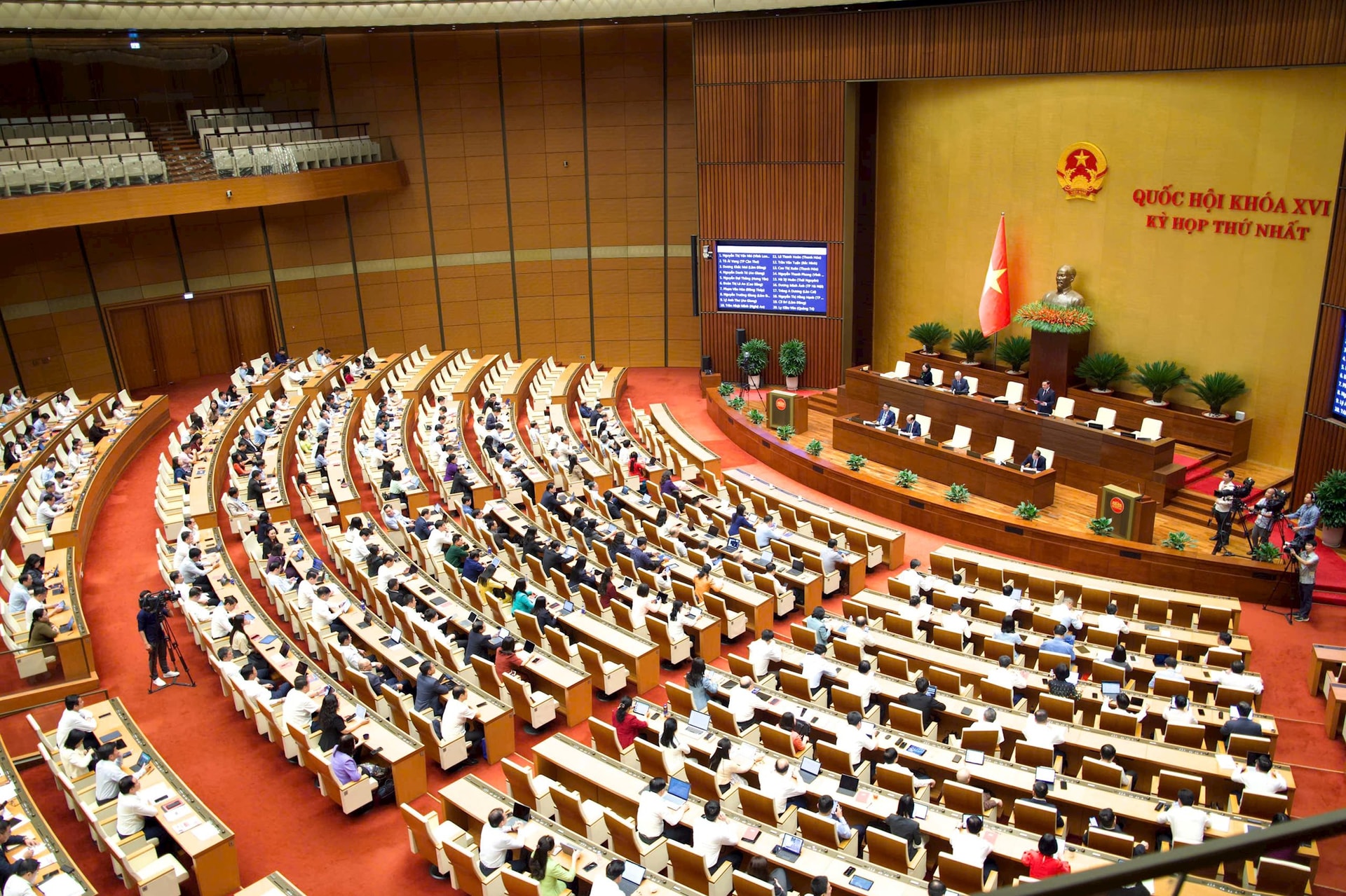 luat-cong-chung5.jpg