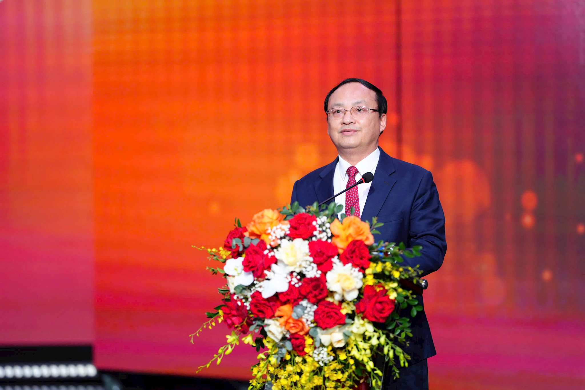 dai-bieu-phat-bieu.jpg