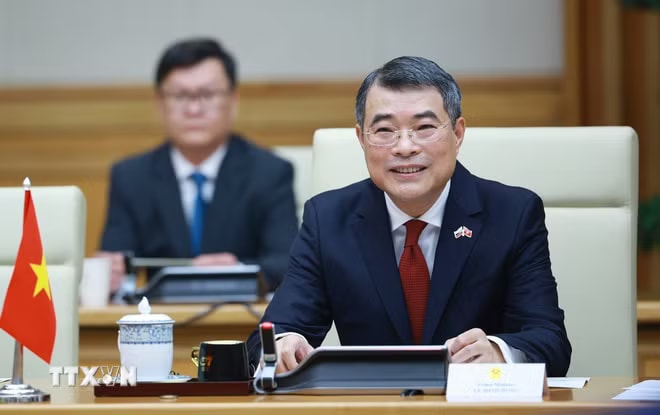ttxvn-thu-tuong-le-minh-hung-hoi-dam-voi-thu-tuong-slovakia-robert-fico-6.jpg