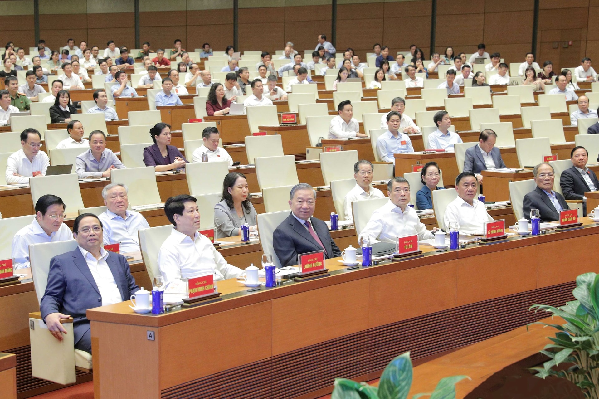 tong-bi-thu-to-lam-du.jpg