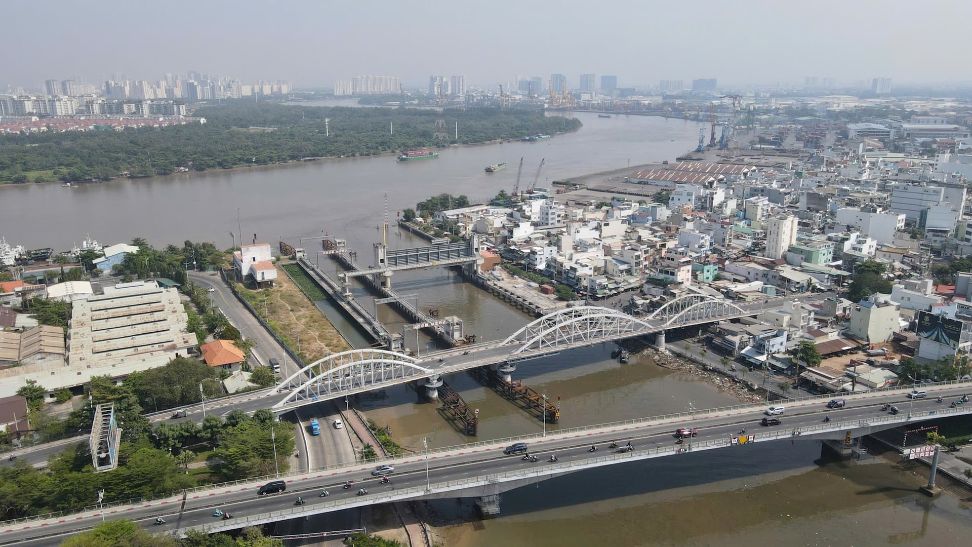 cau-tan-thuan-1-6-17614448961391901168185.jpg
