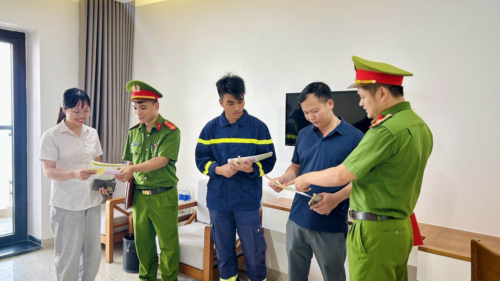 tuyentruyen.jpg