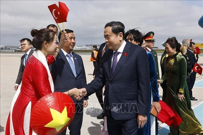 Chủ tịch Quốc hội Trần Thanh Mẫn đến Thổ Nhĩ Kỳ, bắt đầu tham dự Đại hội đồng IPU-152