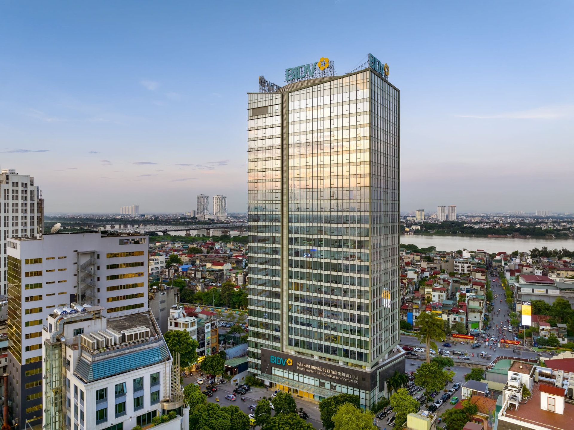 anh-thap-bidv-f2.jpg