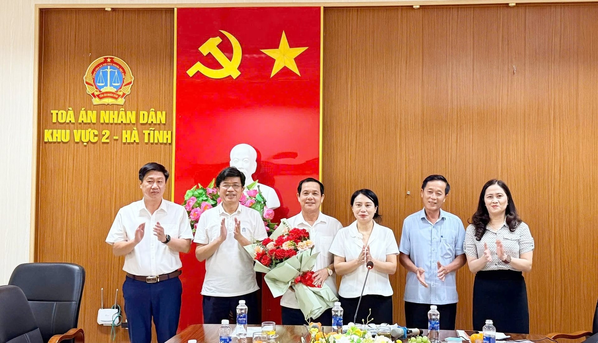 hoi_tham_nhan_dan_4.jpg