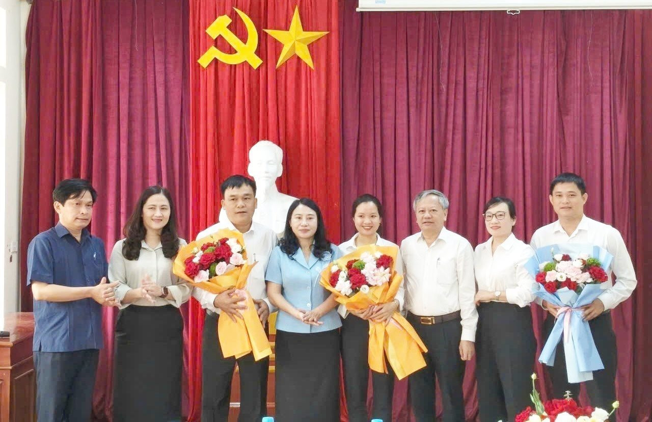 hoi_tham_nhan_dan_6.jpg