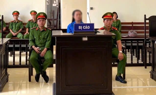 7 năm tù cho bị cáo nhiều lần tổ chức sử dụng trái phép chất ma túy