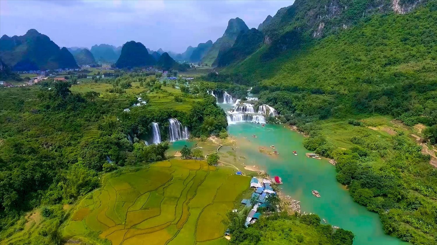 du-lich-cao-bang-2-.jpg