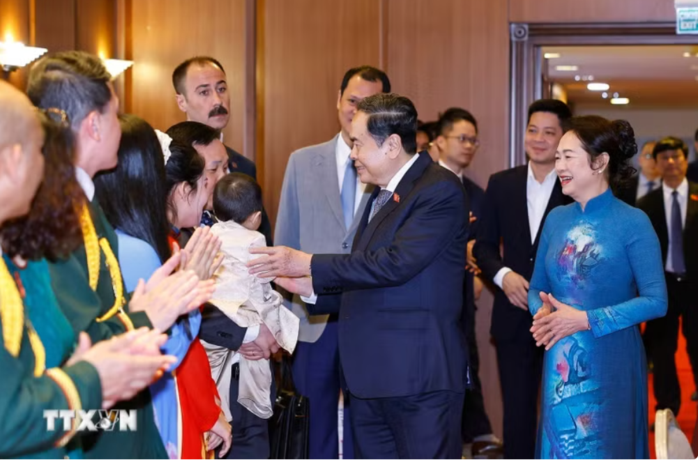 Chủ tịch Quốc hội Trần Thanh Mẫn gặp gỡ cộng đồng người Việt tại Thổ Nhĩ Kỳ- Ảnh 1. Chủ tịch Quốc hội Trần Thanh Mẫn gặp gỡ cộng đồng người Việt tại Thổ Nhĩ Kỳ- Ảnh 1.
