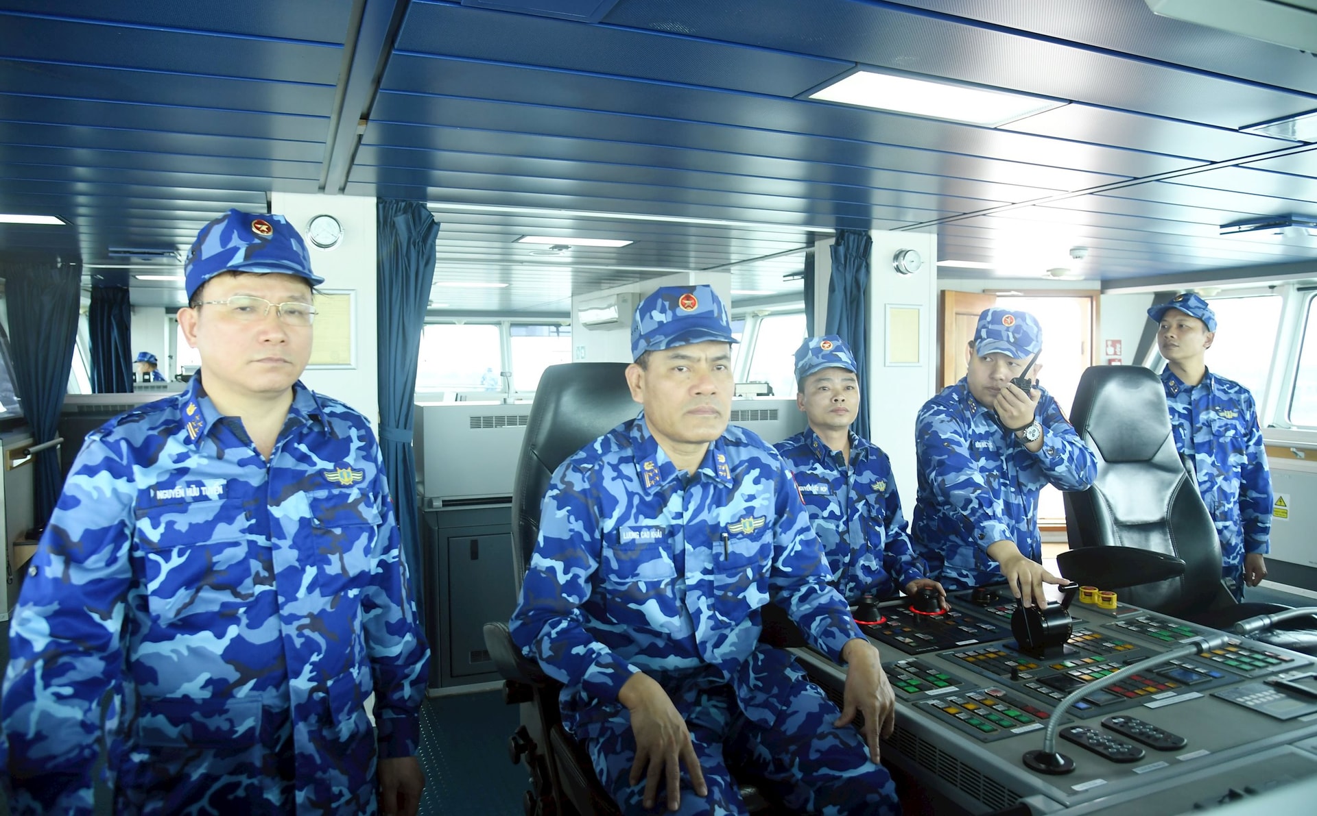 dai-ta-luong-cao-khai-thu-hai-tu-trai-qua-truong-doan-cong-tac-canh-sat-bien-viet-nam(1).jpg