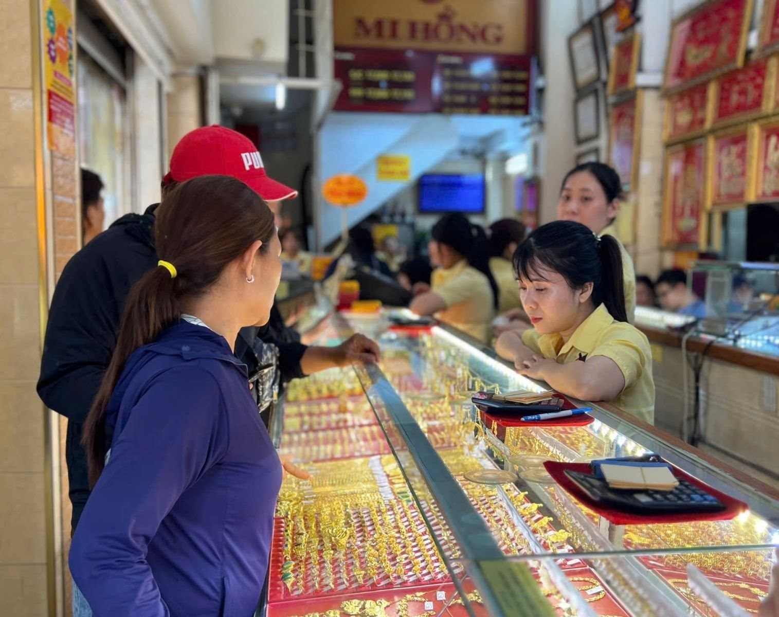 Giá vàng hôm nay (20/4): Đồng loạt điều chỉnh giảm