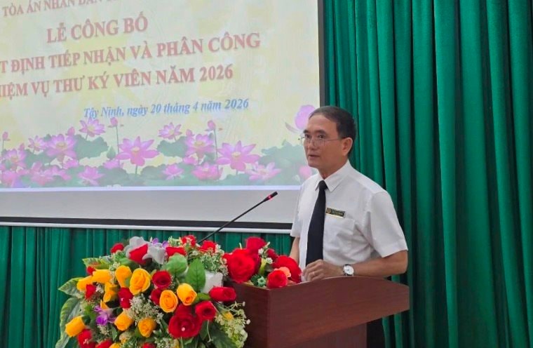 Tòa án nhân dân tỉnh Tây Ninh tiếp nhận công chức mới
