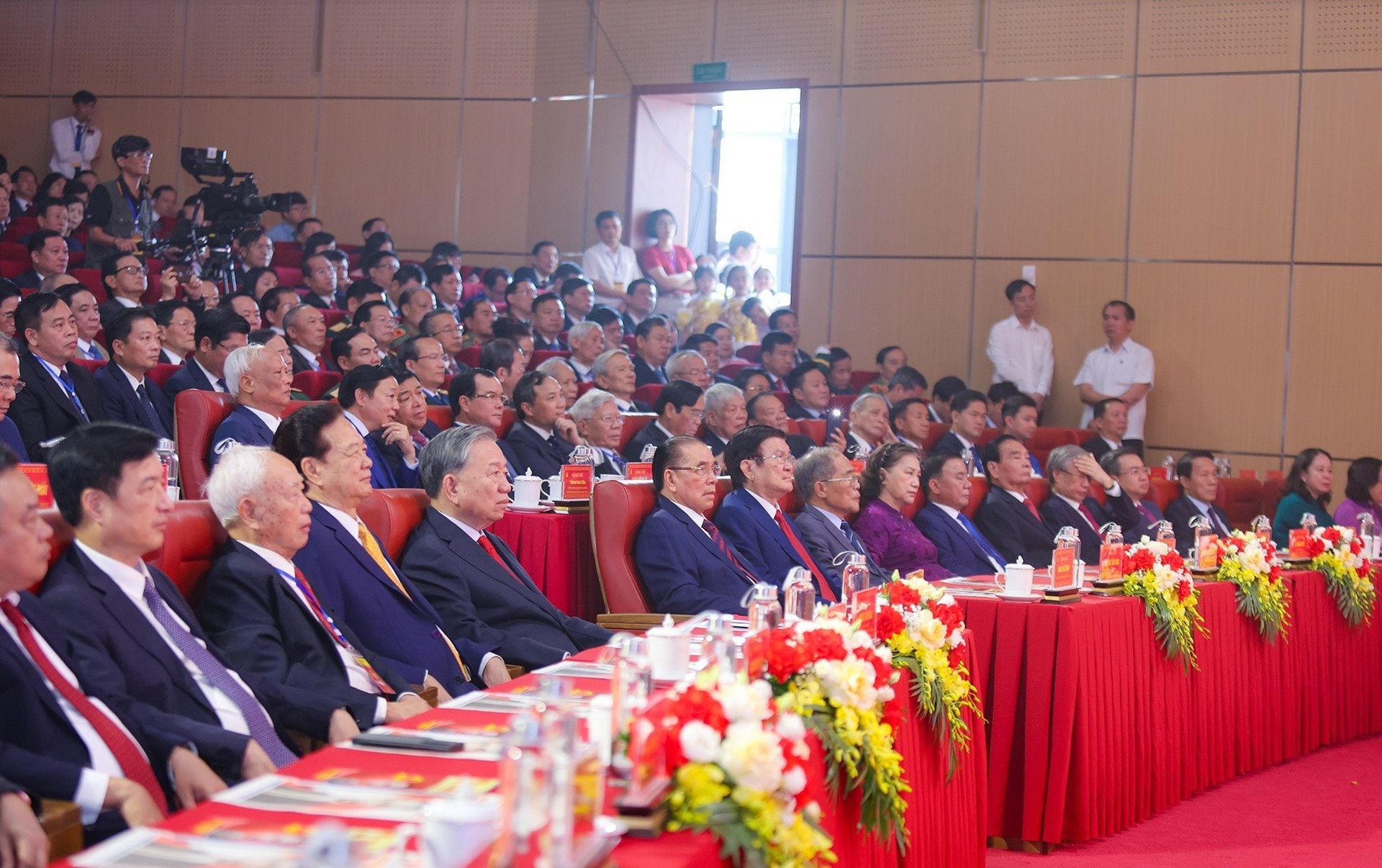 tbt_chu-tich_nuoc_to_lam_tham_du_le_ki_niem_120_nam_ha_huy_tap_0001.jpg