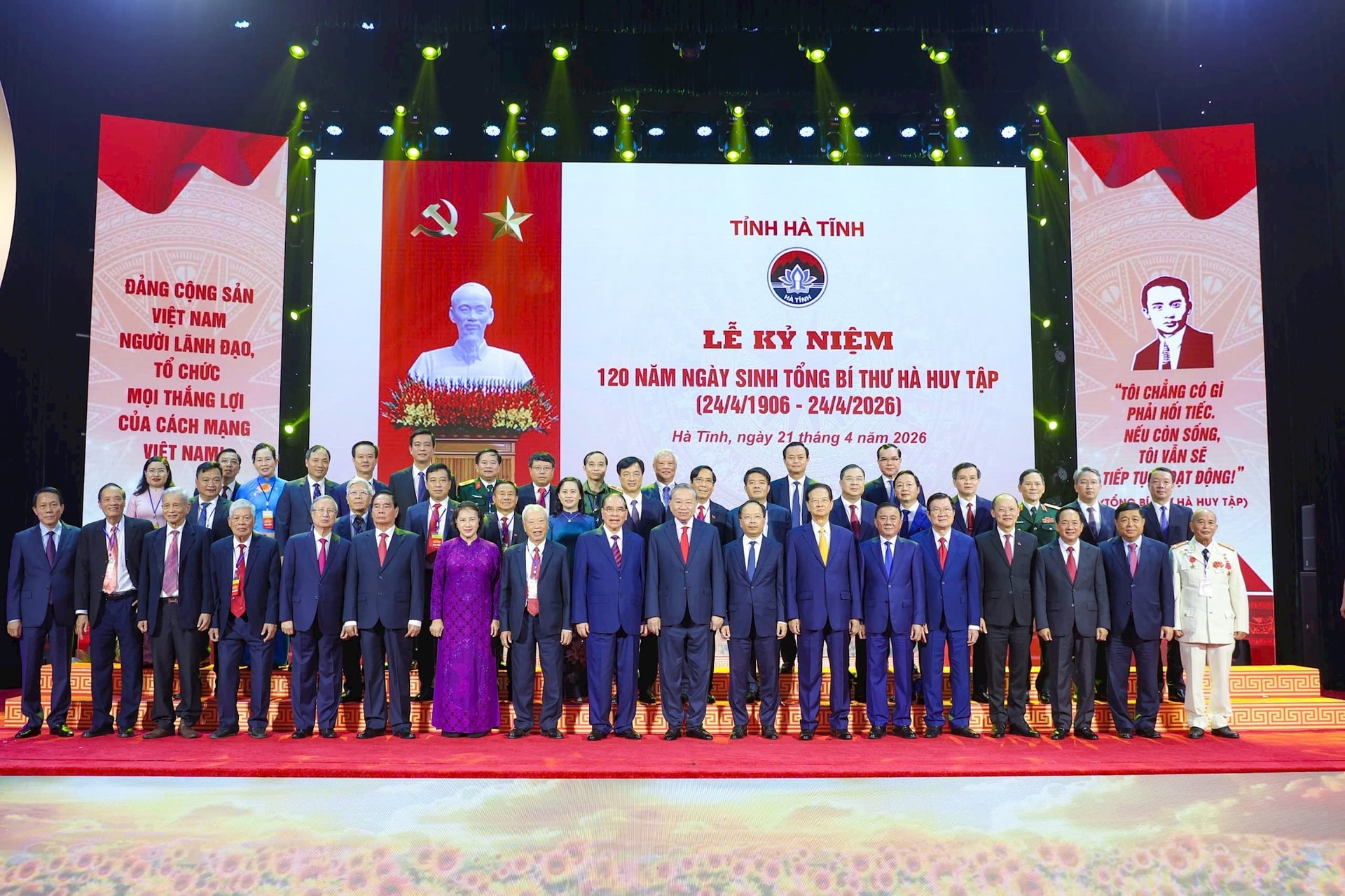tbt_chu-tich_nuoc_to_lam_tham_du_le_ki_niem_120_nam_ha_huy_tap_02.jpg
