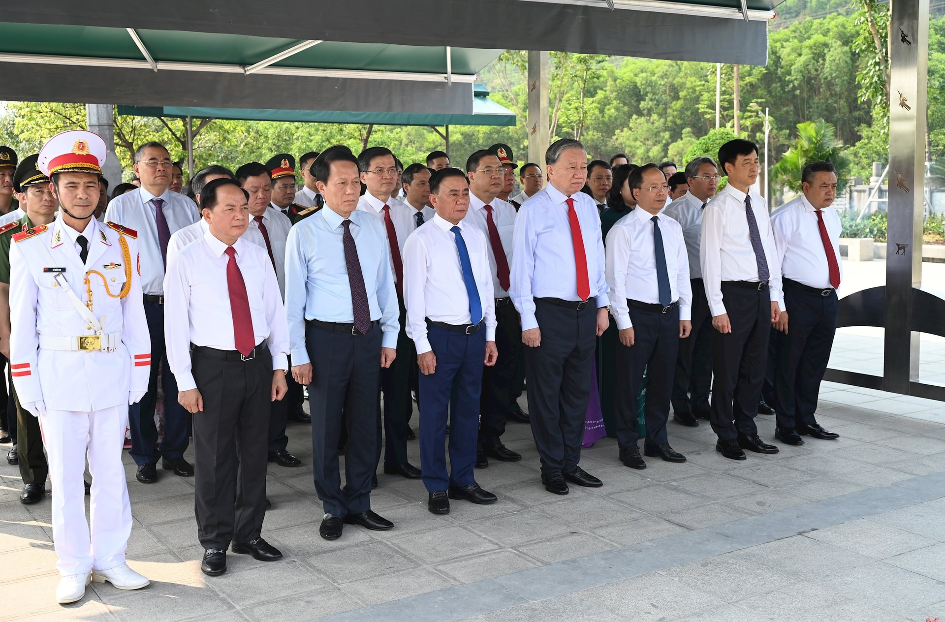 tong_bi_thu_to_lam_dang_huong_ha_tinh_1.jpg