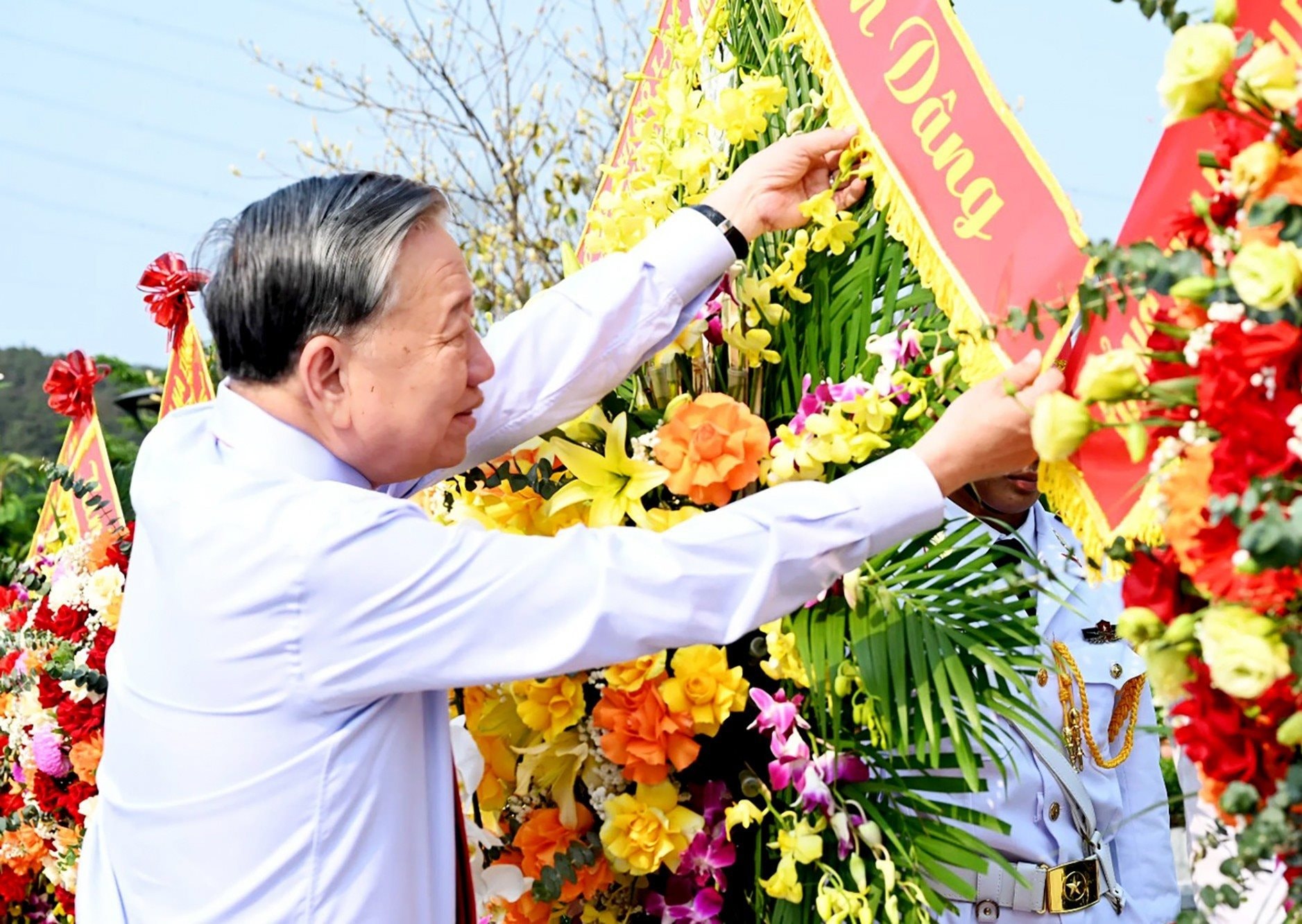 tong_bi_thu_to_lam_dang_huong_ha_tinh_2.jpg