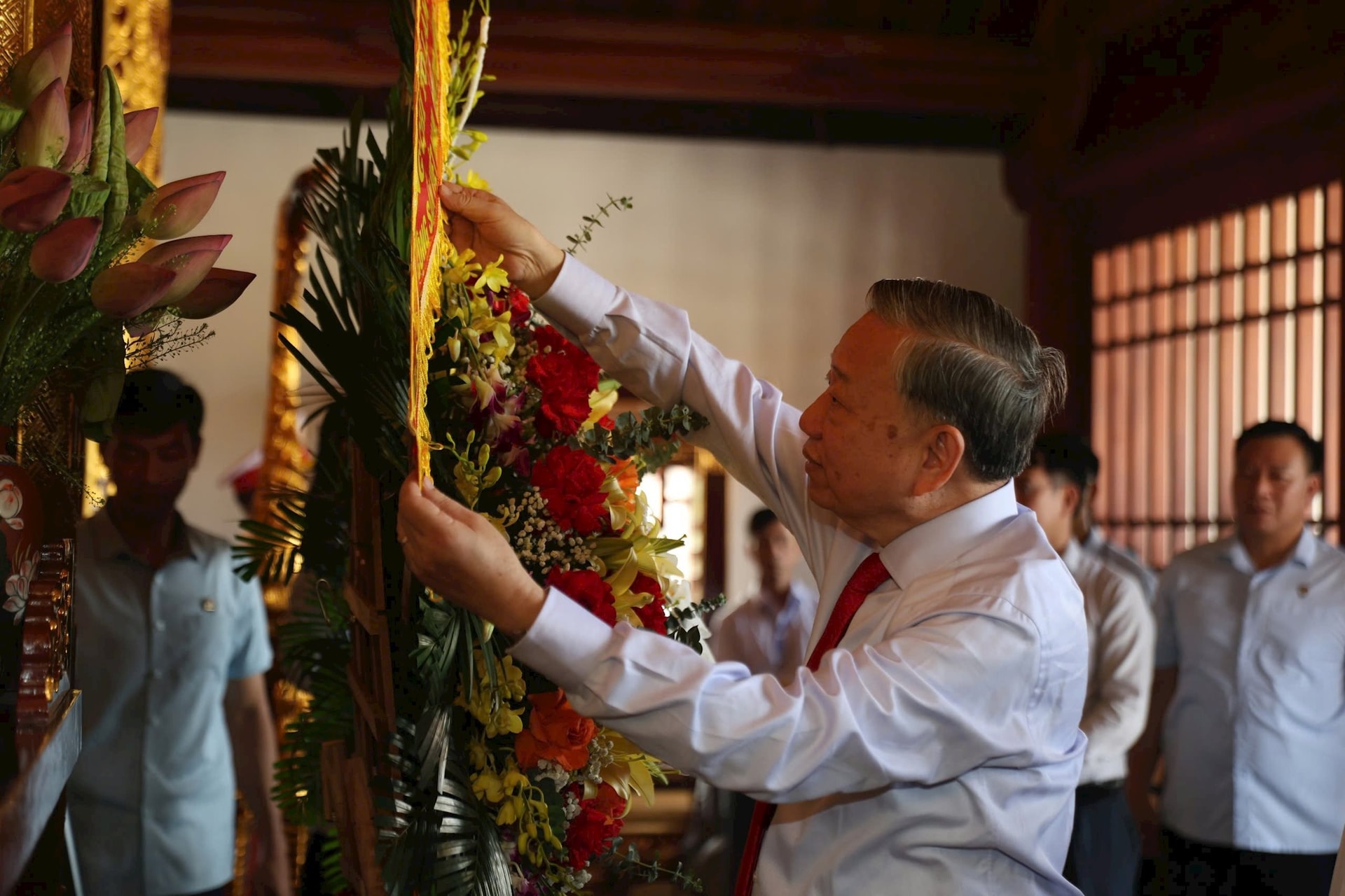 tong_bi_thu_to_lam_dang_huong_ha_tinh_4.jpg