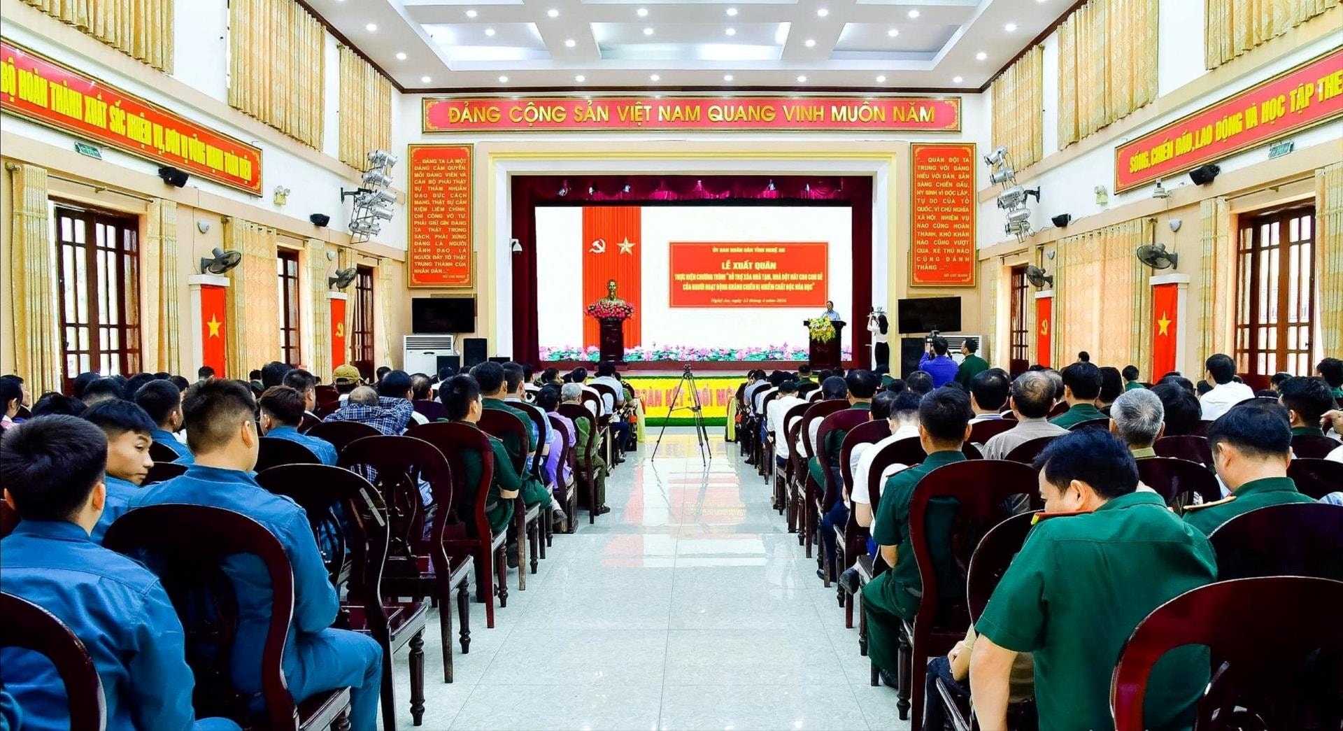 Nghệ An triển khai chương trình xóa nhà tạm, nhà dột nát cho con em người nhiễm chất độc hóa học