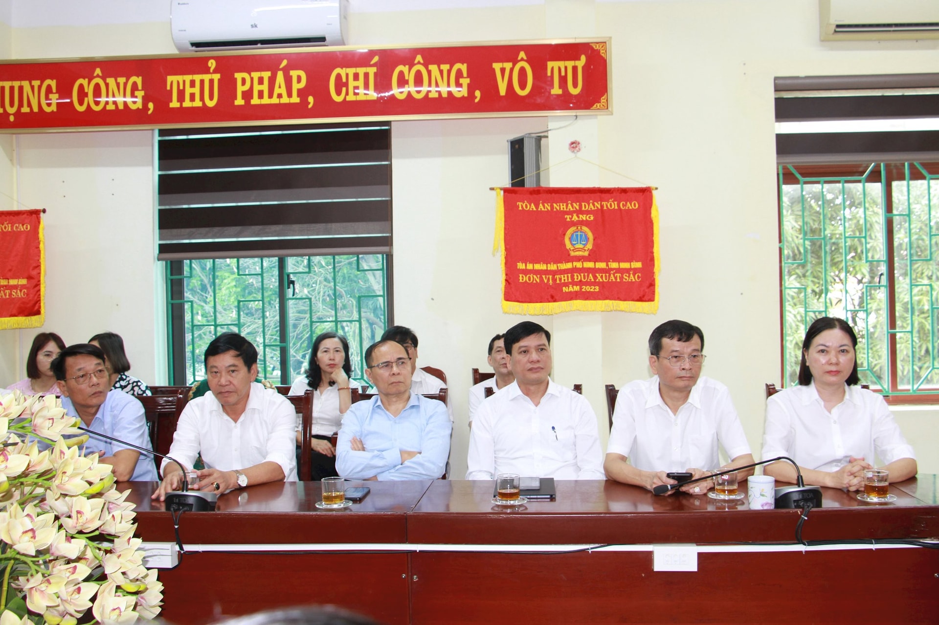 hoi_nghi3.jpg