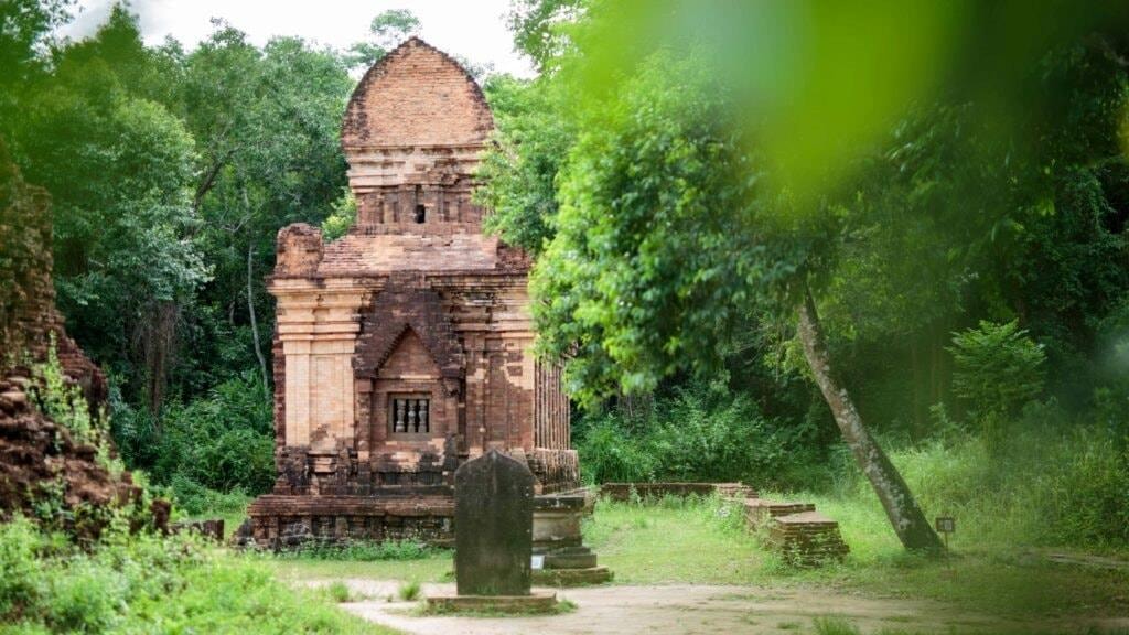 khu-den-thap-my-son-6-1024x576(1).jpg